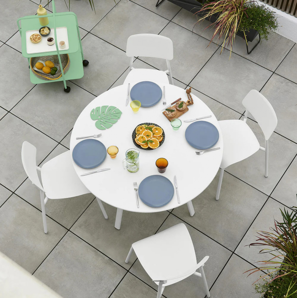 Mesa comedor So'o de acero para exterior