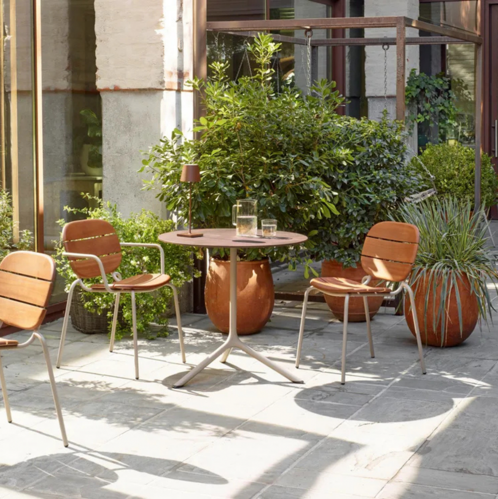 Silla comedor de madera para exterior
